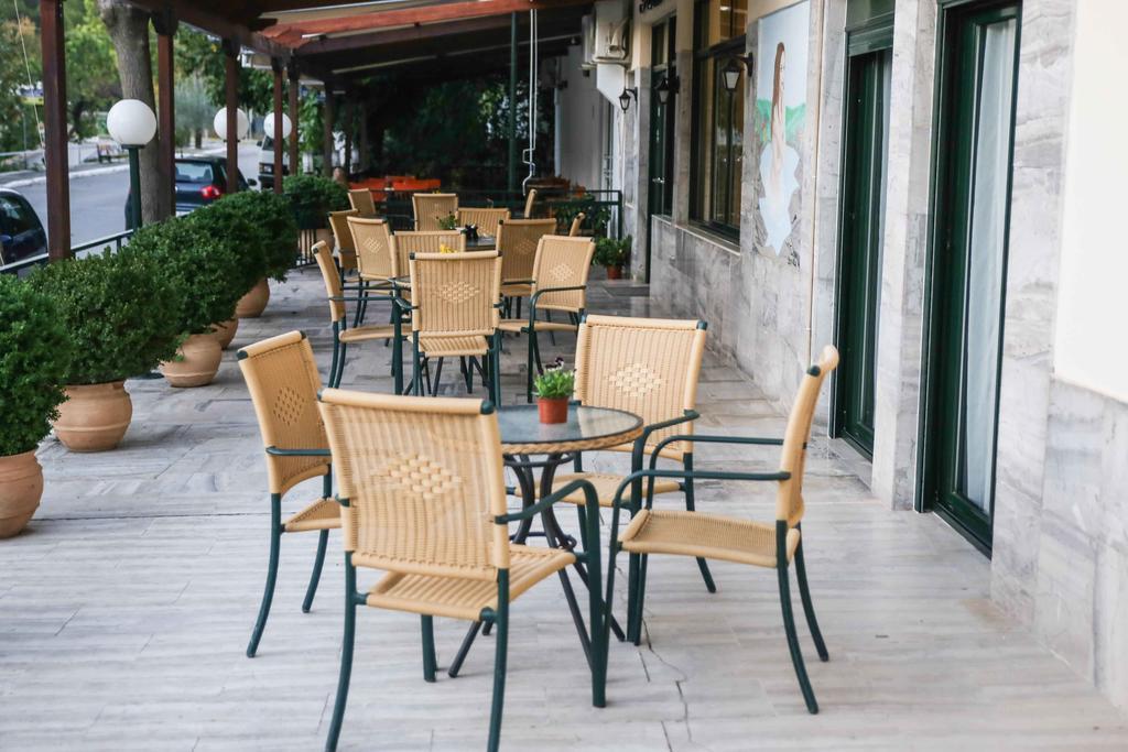 Anixis Hotel Loutra Ipatis Extérieur photo